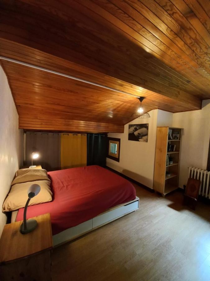 Logement Mansarde Dans Maison Avec Jardin En Bord De Piste, Vue Montagne Лез-Уш Экстерьер фото